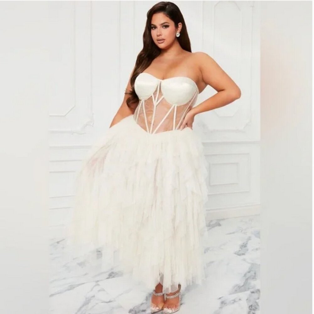 Marcie’s Maxi dress cream